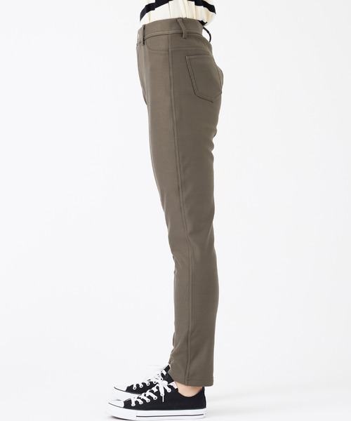 BELLUNA PLUS(ベルーナ)の「裏ベロアなめらかストレッチパンツ股下65cm(その他パンツ・レディース・ブラック/カーキ/アイボリー/キャメル・SMALL/MEDIUM/LARGE/X-LARGE)」の6枚目の写真