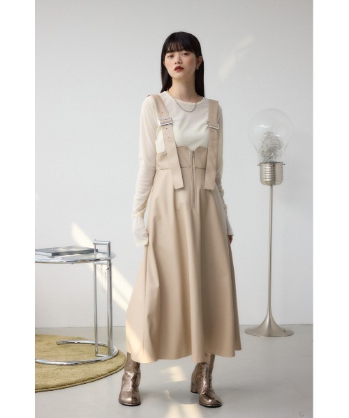 AZUL by moussy（アズールバイマウジー）の「フェイクレザージップアップジャンパースカート（ジャンパースカート・レディース・ブラック/ライトベージュ・SMALL/MEDIUM）」の22枚目の写真