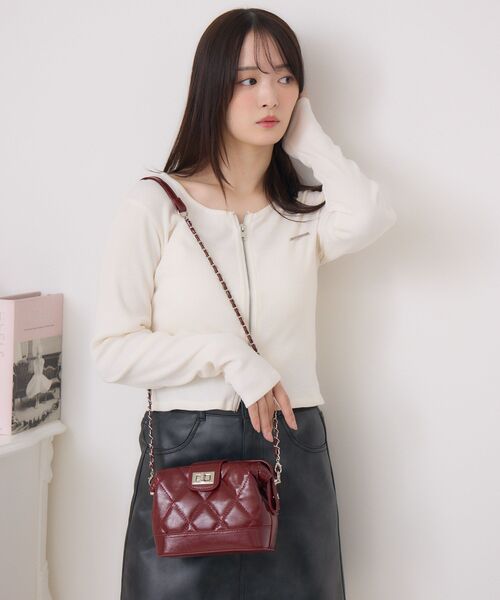 ems excite（エムズエキサイト）の「キルトガマグチショルダーBAG（ショルダーバッグ・レディース・ブラック/ブラウン/レッド・ONE SIZE）」の11枚目の写真