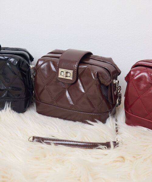 ems excite（エムズエキサイト）の「キルトガマグチショルダーBAG（ショルダーバッグ・レディース・ブラック/ブラウン/レッド・ONE SIZE）」の14枚目の写真