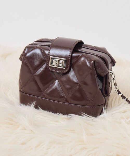 ems excite（エムズエキサイト）の「キルトガマグチショルダーBAG（ショルダーバッグ・レディース・ブラック/ブラウン/レッド・ONE SIZE）」の18枚目の写真