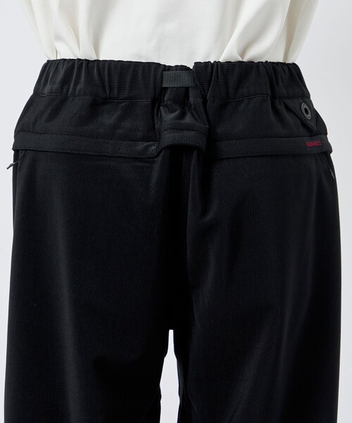 WHITE MOUNTAINEERING(ホワイトマウンテニアリング)の「【White Mountaineering/ ホワイトマウンテニアリング】×GRAMICCI CORDUROY 3 TUCK PANTS(カーゴパンツ・メンズ・ブラック/ダークグレー・0/1/2/3)」の6枚目の写真