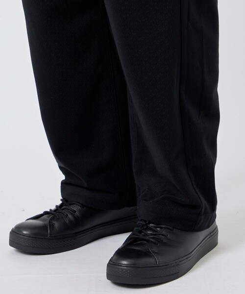 WHITE MOUNTAINEERING(ホワイトマウンテニアリング)の「【White Mountaineering/ ホワイトマウンテニアリング】×GRAMICCI CORDUROY 3 TUCK PANTS(カーゴパンツ・メンズ・ブラック/ダークグレー・0/1/2/3)」の9枚目の写真