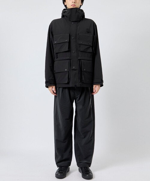 WHITE MOUNTAINEERING(ホワイトマウンテニアリング)の「【White Mountaineering/ ホワイトマウンテニアリング】×GRAMICCI CORDUROY 3 TUCK PANTS(カーゴパンツ・メンズ・ブラック/ダークグレー・0/1/2/3)」の11枚目の写真