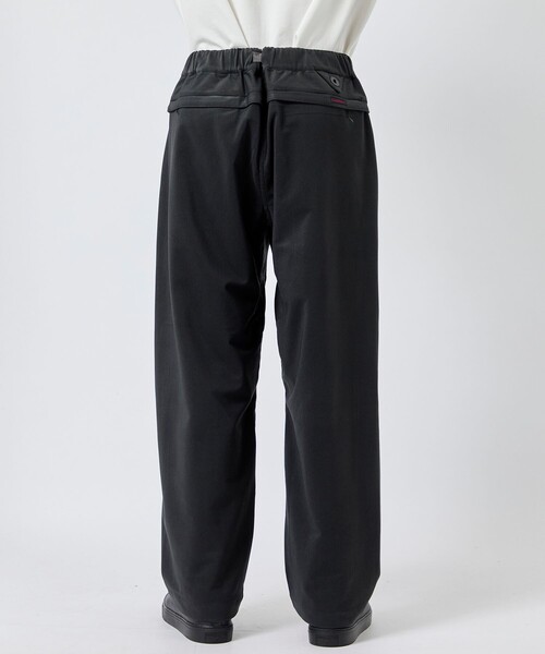 WHITE MOUNTAINEERING(ホワイトマウンテニアリング)の「【White Mountaineering/ ホワイトマウンテニアリング】×GRAMICCI CORDUROY 3 TUCK PANTS(カーゴパンツ・メンズ・ブラック/ダークグレー・0/1/2/3)」の14枚目の写真