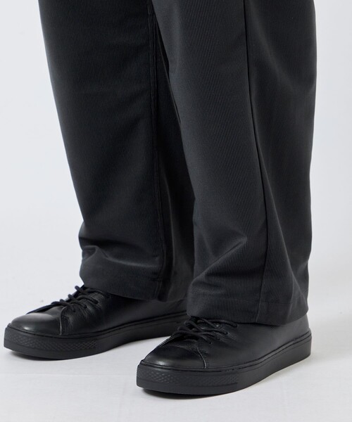 WHITE MOUNTAINEERING(ホワイトマウンテニアリング)の「【White Mountaineering/ ホワイトマウンテニアリング】×GRAMICCI CORDUROY 3 TUCK PANTS(カーゴパンツ・メンズ・ブラック/ダークグレー・0/1/2/3)」の18枚目の写真