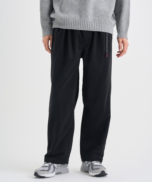 WHITE MOUNTAINEERING(ホワイトマウンテニアリング)の「【White Mountaineering/ ホワイトマウンテニアリング】×GRAMICCI CORDUROY 3 TUCK PANTS(カーゴパンツ・メンズ・ブラック/ダークグレー・0/1/2/3)」の1枚目の写真