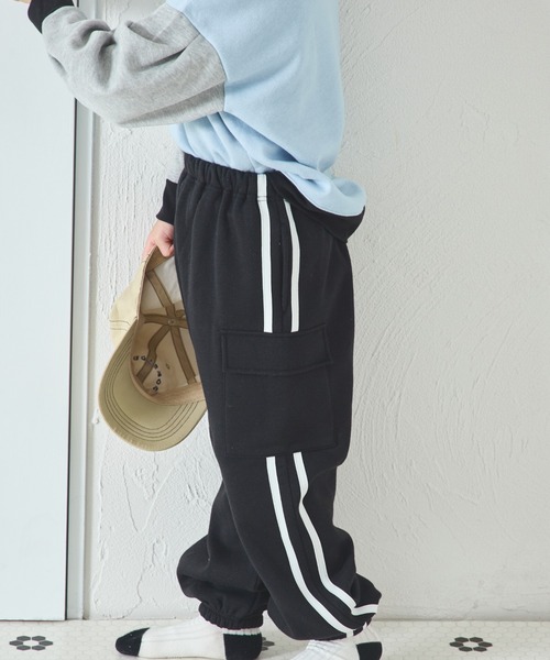 pairmanon(ペアマノン)の「裏起毛 サイドライン カーゴパンツ(カーゴパンツ・キッズ・ブラック/グレー/ベージュ・90/130/150/110/100/140/120)」の14枚目の写真