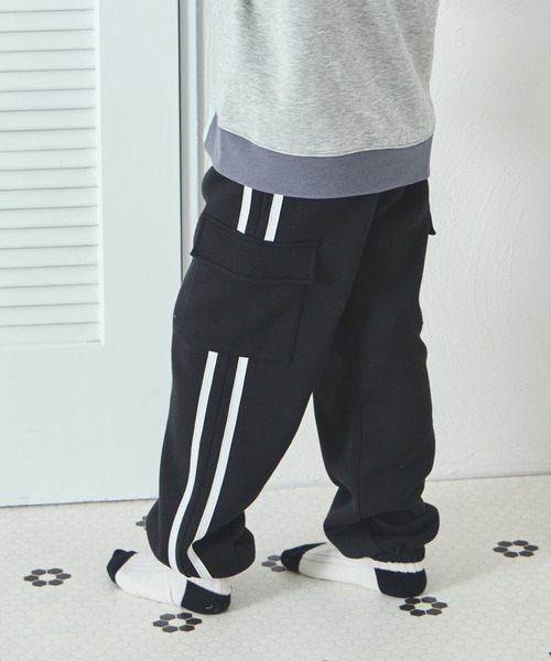 pairmanon(ペアマノン)の「裏起毛 サイドライン カーゴパンツ(カーゴパンツ・キッズ・ブラック/グレー/ベージュ・90/130/150/110/100/140/120)」の15枚目の写真