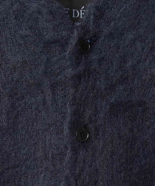 a.v.v（アーヴェヴェ）の「【ユニセックス】起毛シャギーニットカーディガン（カーディガン/ボレロ・メンズ・ネイビー/グレー・46/48）」の21枚目の写真