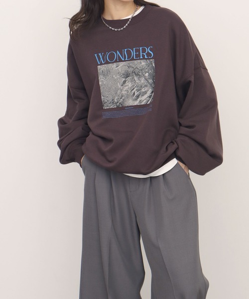 NOGLE(ノグル)の「【NOGLE/ノグル】カラーロゴグラフィックスウェット(スウェット・レディース・ブラウン/ホワイト/チャコール/ネイビー/ブラック/グレイッシュベージュ・FREE)」の4枚目の写真