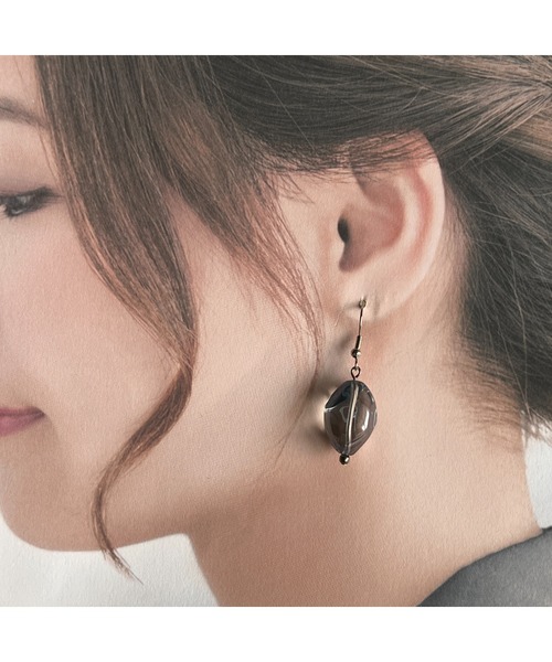 tone（トーン）の「【-lensa-】クリアガラスのシンプルピアス（ブルー）(MA)（ピアス（両耳用）・レディース・シルバー・FREE）」の2枚目の写真