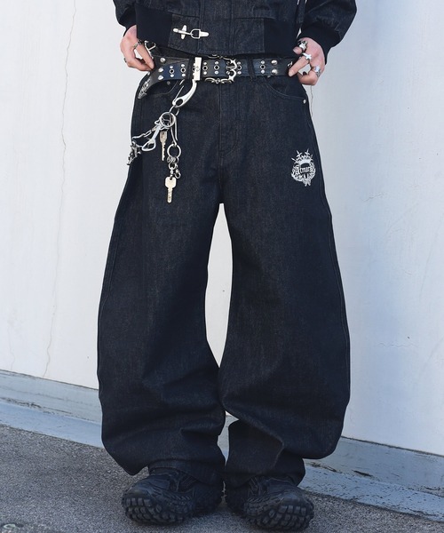 ATMARK(アットマーク)の「《2サイズ展開 / UNISEX 》ATMARKトライバルクラウンロゴバレルレッグデニムパンツ セットアップ可能 カーブパンツ バギー リジッド 迷彩 カモフラ(デニムパンツ・レディース・インディゴブルー/ブラック/ブルー系その他/ブラック系その他/カモフラージュ・L/M)」の15枚目の写真