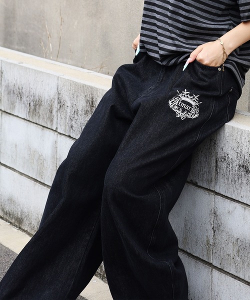 ATMARK(アットマーク)の「《2サイズ展開 / UNISEX 》ATMARKトライバルクラウンロゴバレルレッグデニムパンツ セットアップ可能 カーブパンツ バギー リジッド 迷彩 カモフラ(デニムパンツ・レディース・インディゴブルー/ブラック/ブルー系その他/ブラック系その他/カモフラージュ・L/M)」の17枚目の写真