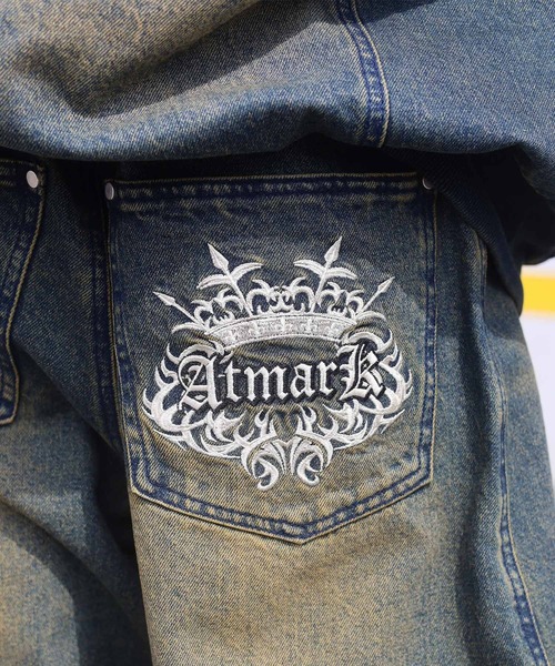 2サイズ展開 / UNISEX 》ATMARKトライバルクラウンロゴバギーデニム