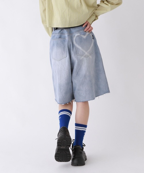 repipi armario(レピピ アルマリオ)の「デニムハーフパンツ(デニムパンツ・キッズ・ブラック系その他/ブルー系その他/ライトブルー/ブルー系その他2/ブラック系その他2・LARGE/MEDIUM/SMALL)」の12枚目の写真