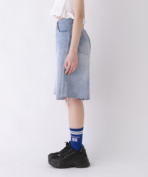 repipi armario(レピピ アルマリオ)の「デニムハーフパンツ(デニムパンツ・キッズ・ブラック系その他/ブルー系その他/ライトブルー/ブルー系その他2/ブラック系その他2・LARGE/MEDIUM/SMALL)」の19枚目の写真