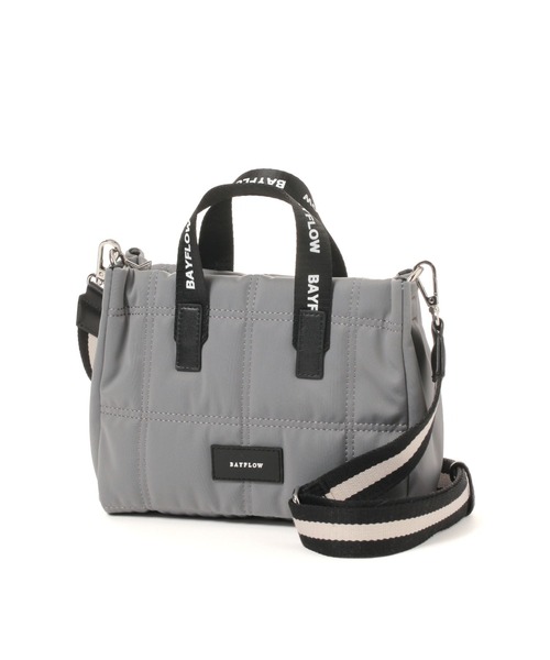 [500mlのペットボトルも入る]ロゴハンドルキルトミニショルダーバッグ（ショルダーバッグ）｜BAYFLOW（ベイフロー）