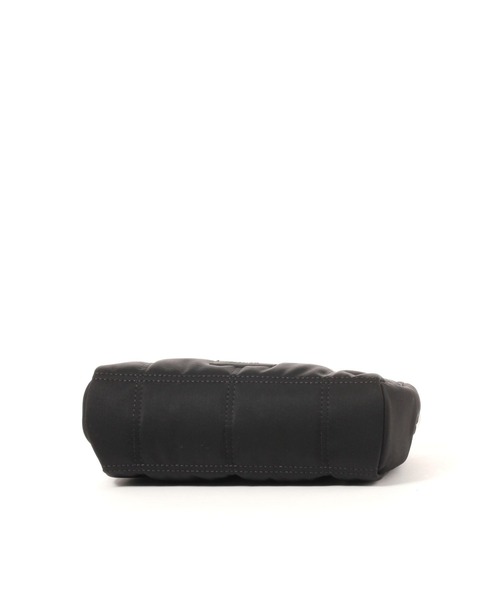 [500mlのペットボトルも入る]ロゴハンドルキルトミニショルダーバッグ（ショルダーバッグ）｜BAYFLOW（ベイフロー）