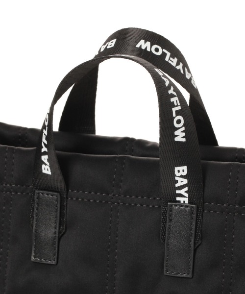 [500mlのペットボトルも入る]ロゴハンドルキルトミニショルダーバッグ（ショルダーバッグ）｜BAYFLOW（ベイフロー）