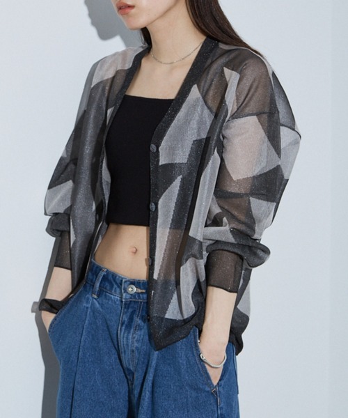 NOMINE（ノミネ）の「ジャガード シアー ニットカーディガン（カーディガン/ボレロ・レディース・レッド/ライトグレー/アイボリー/ブラック・フリー）」の2枚目の写真