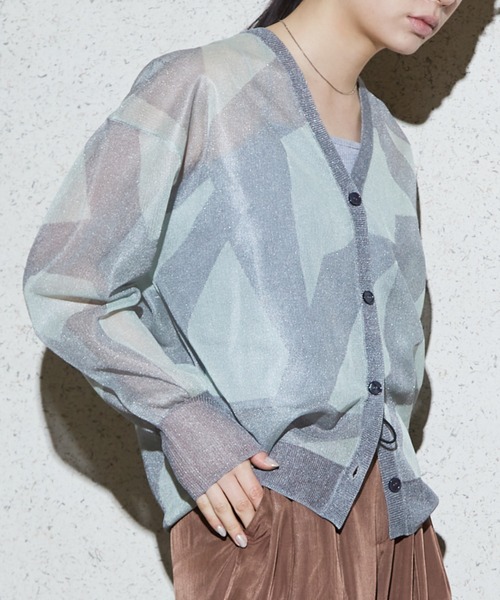 NOMINE（ノミネ）の「ジャガード シアー ニットカーディガン（カーディガン/ボレロ・レディース・レッド/ライトグレー/アイボリー/ブラック・フリー）」の8枚目の写真