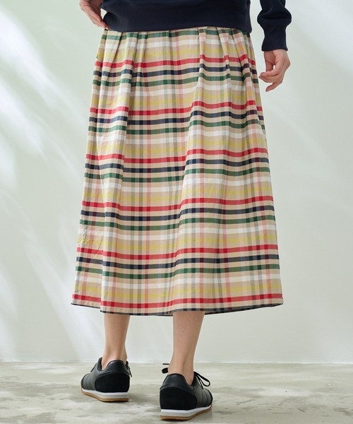 Arnold Palmer(アーノルドパーマー)の「パーマーチェック オックス スカート(スカート・レディース・ベージュ/ネイビー・L/M/S)」の11枚目の写真
