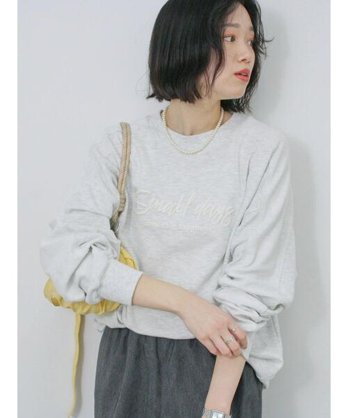 Samansa Mos2 blue（サマンサモスモスブルー）の「裏毛発泡ラメロゴプルオーバー（Tシャツ/カットソー・レディース・ミント/オフホワイト/ブルー/チャコールグレー/トップグレー・F）」の4枚目の写真