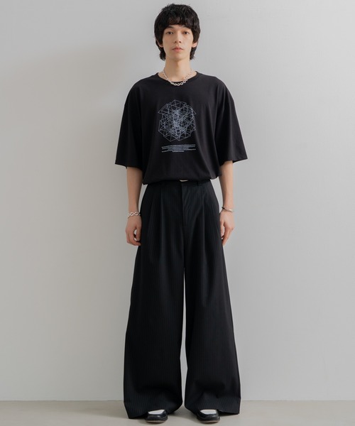 Geometric design T-shirt / ジオメトリックデザインTシャツ（T