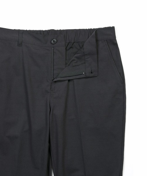 The DUFFER of ST.GEORGE（ザダファーオブセントジョージ）の「TECHNICAL MESH SET UP BASIC FIT SLACKS：セットアップ テクニカルメッシュ ベーシックスラックス（スラックス・メンズ・ブラック/チャコールグレー・SMALL/X-LARGE/LARGE/MEDIUM）」の6枚目の写真