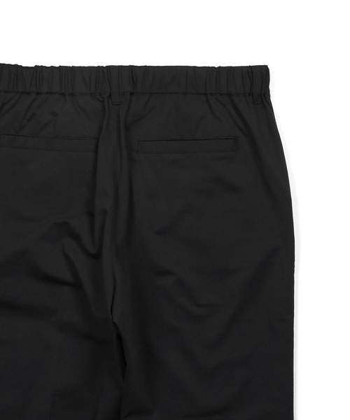 The DUFFER of ST.GEORGE（ザダファーオブセントジョージ）の「TECHNICAL MESH SET UP BASIC FIT SLACKS：セットアップ テクニカルメッシュ ベーシックスラックス（スラックス・メンズ・ブラック/チャコールグレー・SMALL/X-LARGE/LARGE/MEDIUM）」の4枚目の写真