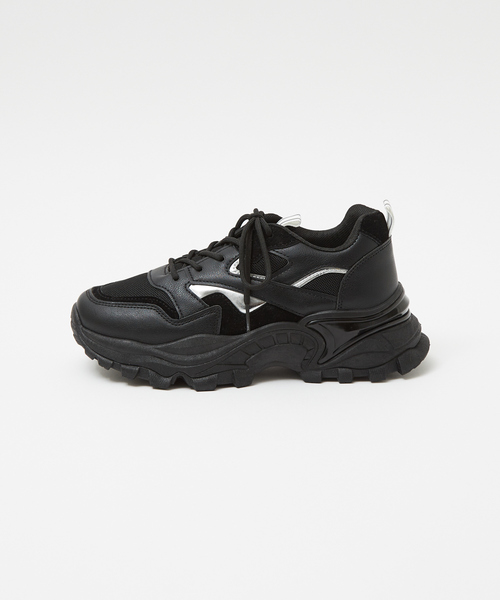 Au BANNISTER（オゥバニスター）の「【販売店舗限定】厚底/軽量 メタリックポイント スニーカー（スニーカー・レディース・ブラック/ホワイト・S/M/L/LL）」の5枚目の写真