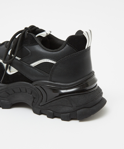 Au BANNISTER（オゥバニスター）の「【販売店舗限定】厚底/軽量 メタリックポイント スニーカー（スニーカー・レディース・ブラック/ホワイト・S/M/L/LL）」の9枚目の写真