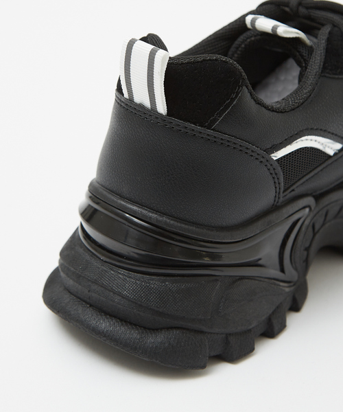 Au BANNISTER（オゥバニスター）の「【販売店舗限定】厚底/軽量 メタリックポイント スニーカー（スニーカー・レディース・ブラック/ホワイト・S/M/L/LL）」の11枚目の写真