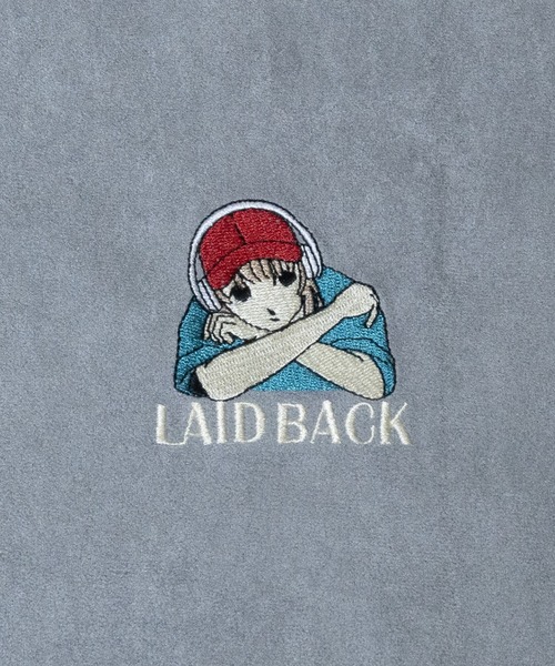 Red Cap Girl(レッドキャプガール)の「【a-r】〔RedCapGirl/レッドキャップガール〕カットスウェード ワンポイント刺繍 クルーネックTシャツ(Tシャツ/カットソー・メンズ・ベージュ/グリーン/チャコールグレー/ブルーグレー・LARGE/MEDIUM)」の20枚目の写真