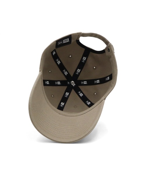 NEW ERA（ニューエラ）の「ニューエラキャップ カジュアルクラシック 手書き風ロゴ ONSPOTZ別注（キャップ・メンズ・グレー/ホワイト/ブラウン/ブラック/ベージュ/ネイビー・FREE）」の22枚目の写真