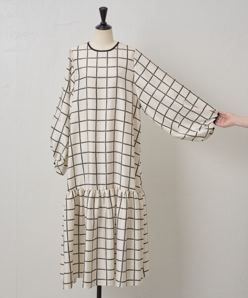 LIVETART（リヴェタート）の「《LIVETART》ウィンドペンギャザーワンピース（ワンピース・レディース・アイボリー・FREE）」の12枚目の写真