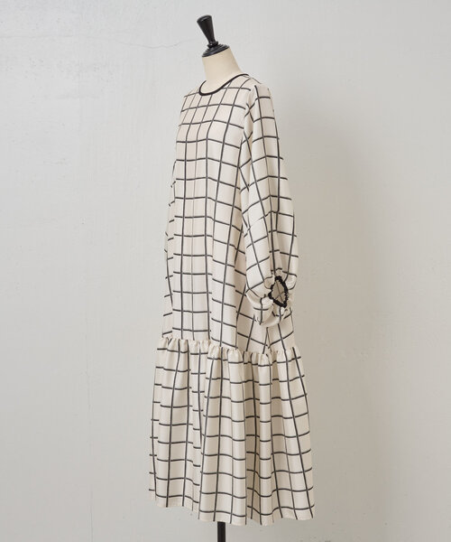 LIVETART（リヴェタート）の「《LIVETART》ウィンドペンギャザーワンピース（ワンピース・レディース・アイボリー・FREE）」の11枚目の写真