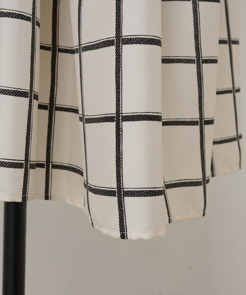 LIVETART（リヴェタート）の「《LIVETART》ウィンドペンギャザーワンピース（ワンピース・レディース・アイボリー・FREE）」の4枚目の写真