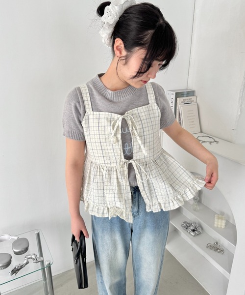 Loueme（ルエム）の「ダブルリボンチェックフリルキャミソール（キャミソール・レディース・アイボリー/オフホワイト・FREE）」の4枚目の写真
