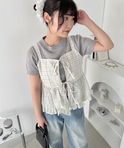 Loueme（ルエム）の「ダブルリボンチェックフリルキャミソール（キャミソール・レディース・アイボリー/オフホワイト・FREE）」の3枚目の写真