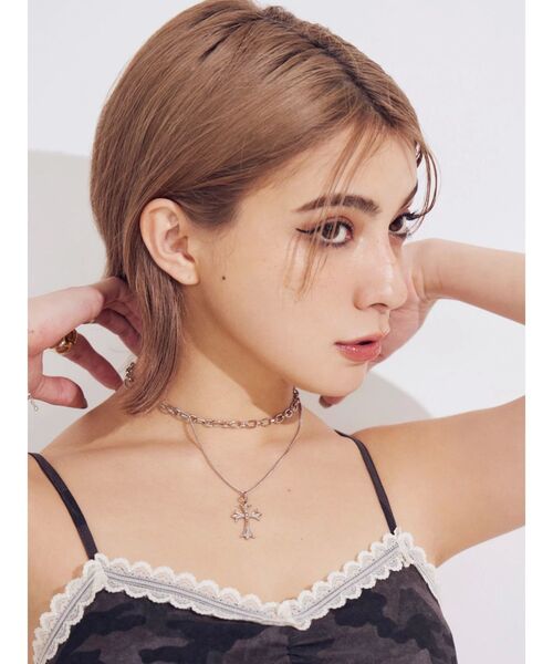 EVRIS（エヴリス）の「CROSS MOTIF 2連ネックレス（ネックレス・レディース・シルバー/ゴールド・FREE）」の6枚目の写真