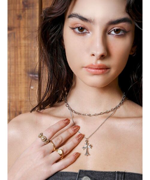 EVRIS（エヴリス）の「CROSS MOTIF 2連ネックレス（ネックレス・レディース・シルバー/ゴールド・FREE）」の9枚目の写真