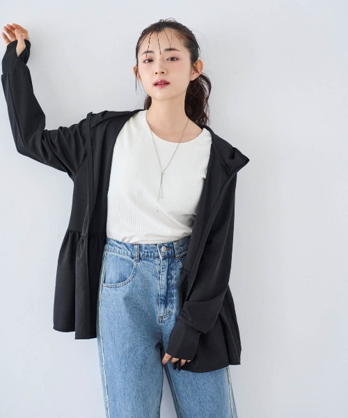 mil(ミル)の「【接触冷感・UVケア】【ラッシュガード】 指穴付き ペプラムジップパーカー(パーカー・レディース・ライトグレー/オフホワイト/ブラック・XS/S)」の15枚目の写真