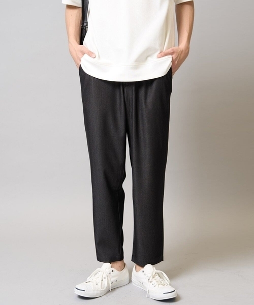 a.v.v(アーヴェヴェ)の「【接触冷感】スマートシャンブレーセミルーズパンツ アンクル丈(その他パンツ・メンズ・ネイビー/ブラック/チャコールグレー・50/48/46/52/44)」の2枚目の写真