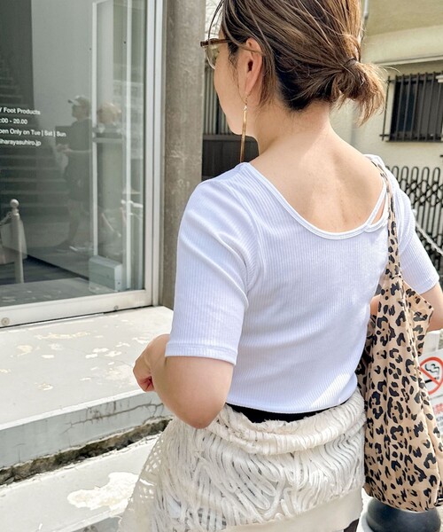 Rie Miller（リエミラー）の「ランダムテレコ2WAYプルオーバー（Tシャツ/カットソー・レディース・ホワイト/グレイッシュブルー/ブラック・38）」の8枚目の写真