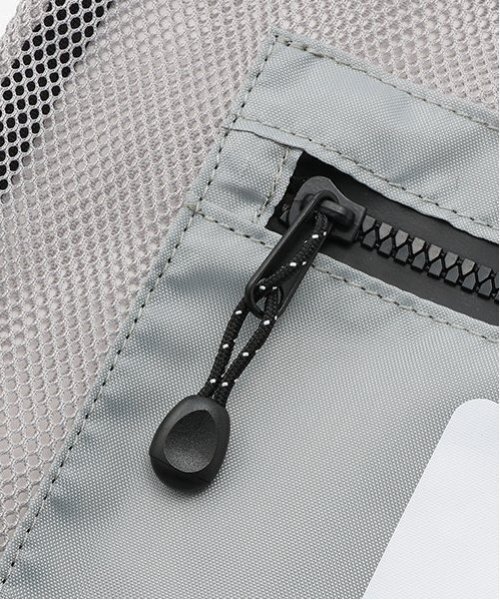 XLARGE KIDS(エクストララージキッズ)の「OGゴリラメッシュナップサック(バックパック/リュック・キッズ・ブラック/ネイビー/イエロー/グレー・F)」の7枚目の写真