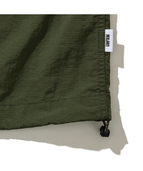UNFRM OUTDOOR STANDARD（ユニフォームアウトドアスタンダード）の「UNFRM OUTDOOR STANDARD PACKABLE RIPSTOP BALCOLLAR COAT (ユニフォーム アウトドアスタンダード パッカブル リップストップ バルカラーコート)（その他アウター・メンズ・オリーブ・X-LARGE/LARGE）」の12枚目の写真