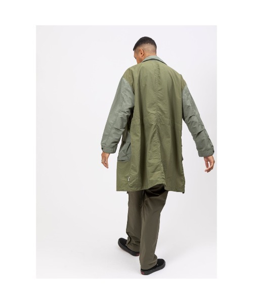 UNFRM OUTDOOR STANDARD（ユニフォームアウトドアスタンダード）の「UNFRM OUTDOOR STANDARD PACKABLE RIPSTOP BALCOLLAR COAT (ユニフォーム アウトドアスタンダード パッカブル リップストップ バルカラーコート)（その他アウター・メンズ・オリーブ・X-LARGE/LARGE）」の5枚目の写真