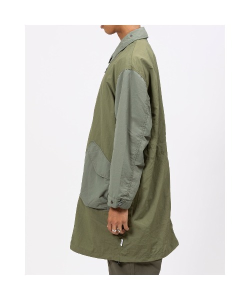 UNFRM OUTDOOR STANDARD（ユニフォームアウトドアスタンダード）の「UNFRM OUTDOOR STANDARD PACKABLE RIPSTOP BALCOLLAR COAT (ユニフォーム アウトドアスタンダード パッカブル リップストップ バルカラーコート)（その他アウター・メンズ・オリーブ・X-LARGE/LARGE）」の7枚目の写真